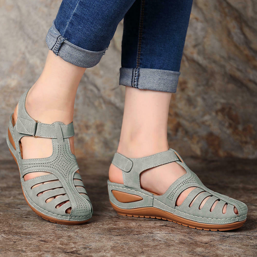 Sandalias de cuña huecas de color liso para mujer