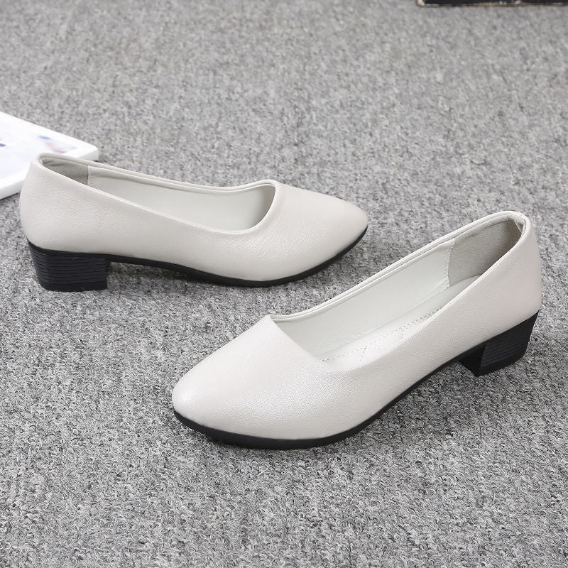 Zapatos de cuero de tacón grueso con suela suave y fondo plano