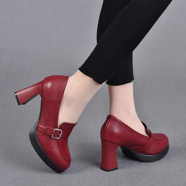 Zapatos de cuero de tacón alto de moda
