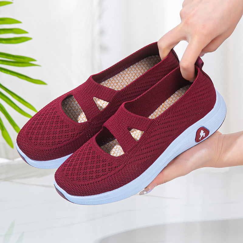 Nuevos zapatos de tela cómodos y transpirables en verano, zapatos individuales, zapatos de mujer con suela suave de boca clara 2025