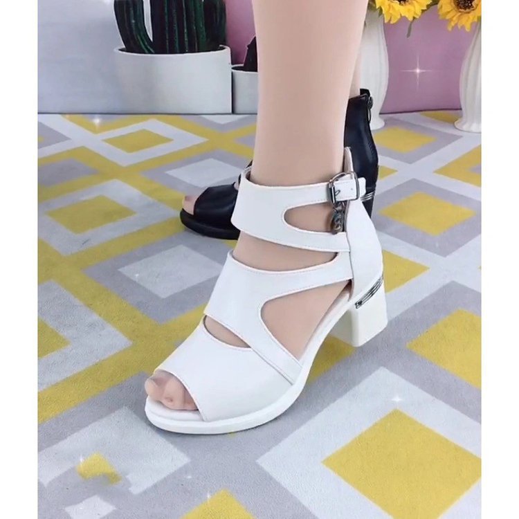 Sandalias de pico de pescado de talla grande y gruesa para mujeres 2025 nuevas sandalias para madres de verano