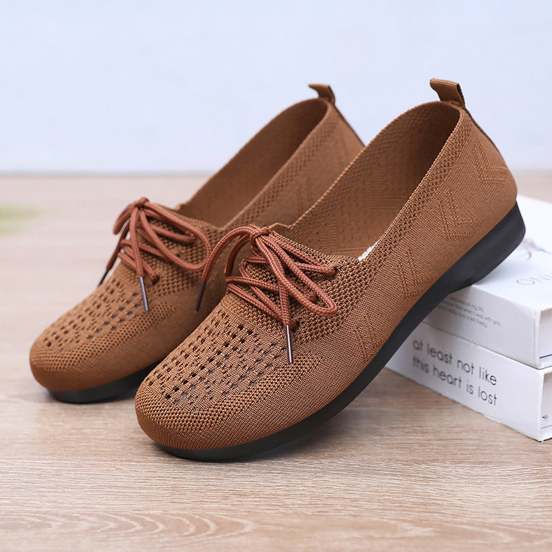 Primavera y verano cómodos con zapatos para madres en verano transpirables y suelas suaves 2025