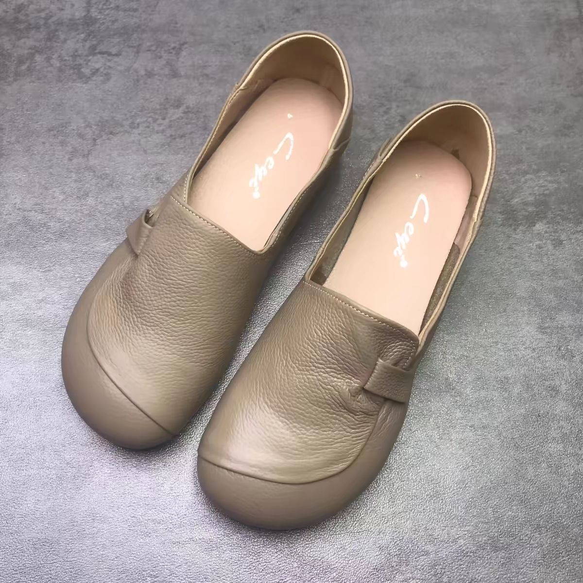 Zapatos individuales femeninos 2025 suelas blandas, piel suave y cómoda zapatos planos femeninos