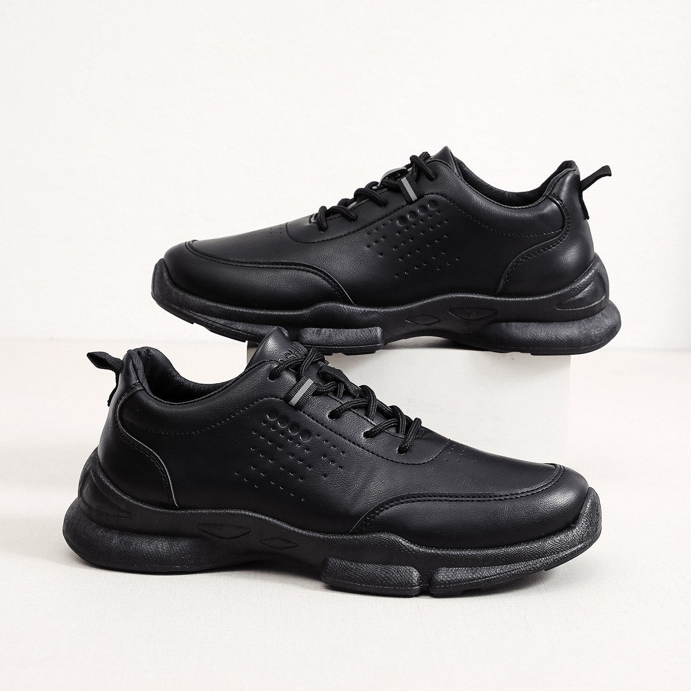 Nuevos zapatos casuales transpirables para hombre.