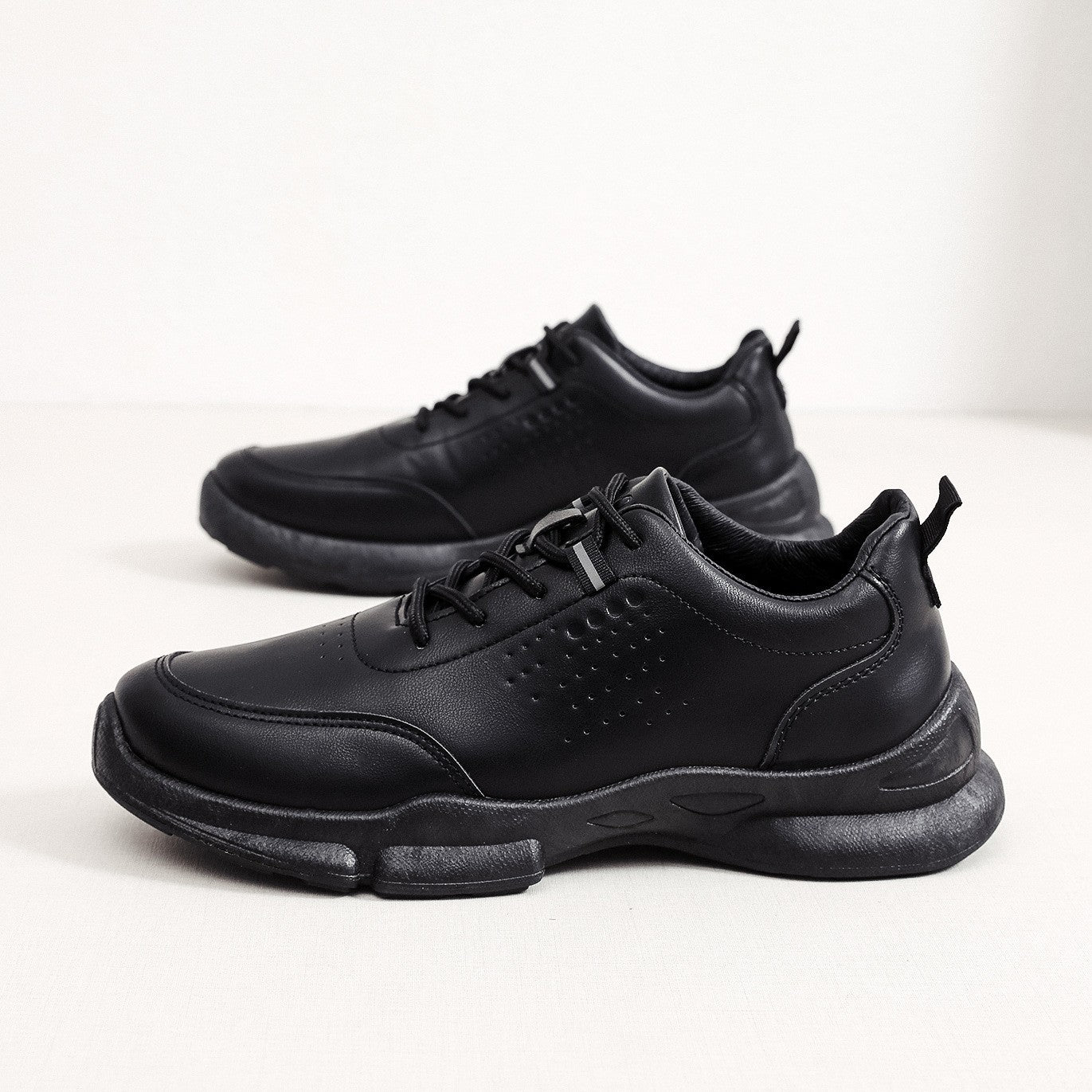 Nuevos zapatos casuales transpirables para hombre.