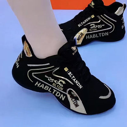 Zapatos deportivos casuales de moda.