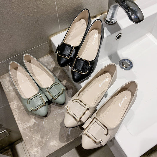 La nueva versión coreana de zapatos individuales para mujeres pedaleando zapatos perezosos en otoño de 2025