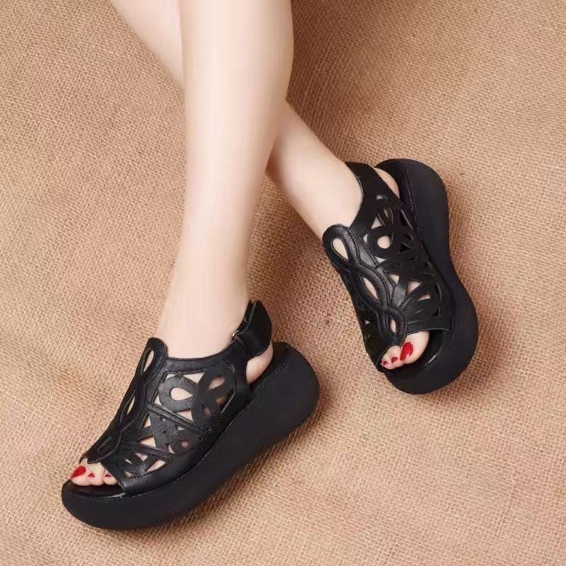 Sandalias de plataforma con recortes