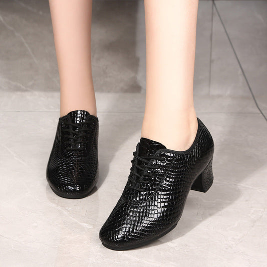 (patron de cocodrilo) tacones altos