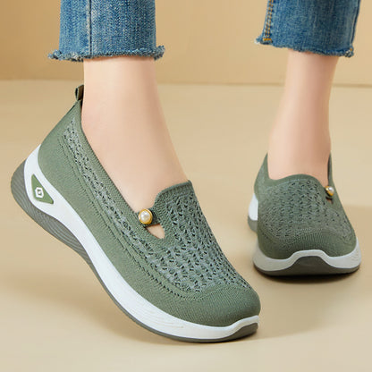 Zapatos todas las mujeres toman un nuevo zapato de tela de primavera, zapatos de madre ligeros 2025