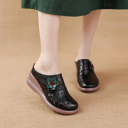 Zapatillas de cuero huecas con flores