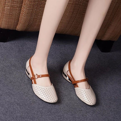 Sandalias con talón grueso en el talón femenino nuevas zapatillas frías de piel blanda en verano 2025