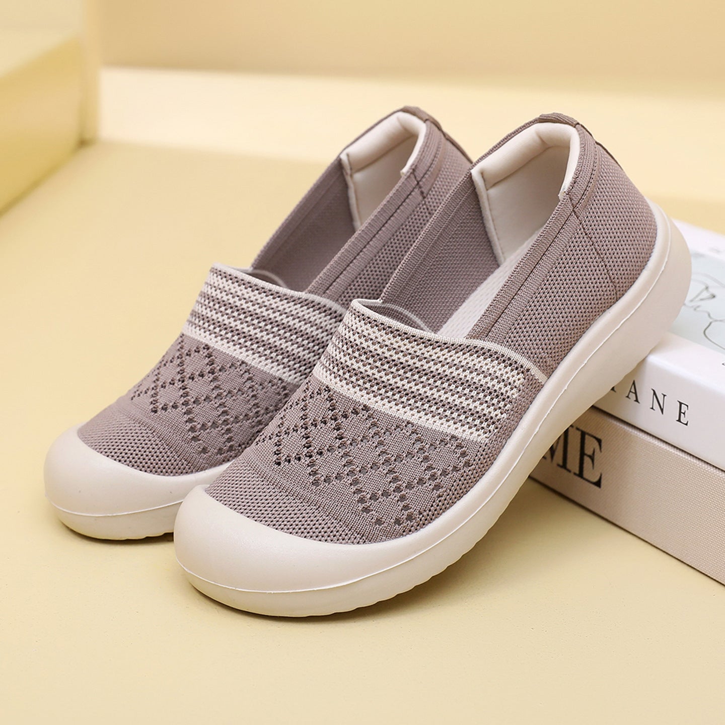 Zapatos mujer slip on malla ligera