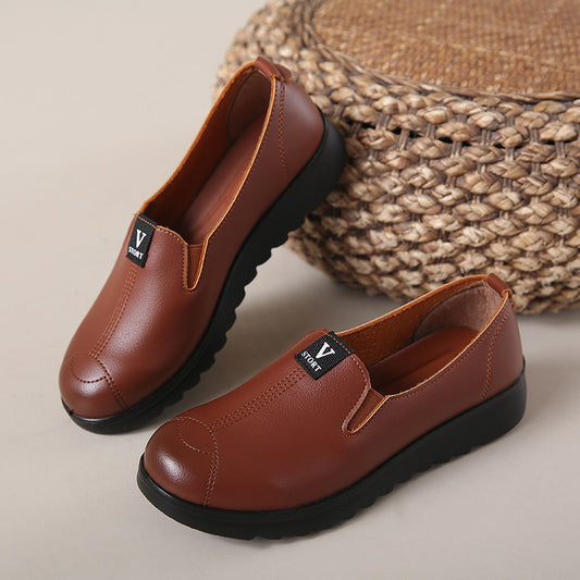 Zapatos para mujeres de mediana edad y ancianos nueva superficie de cuero en primavera zapatos casuales al aire libre zapatos individuales