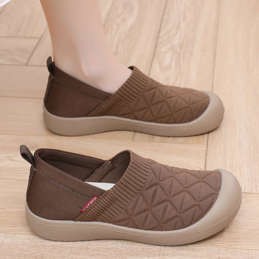 Los nuevos zapatos individuales femeninos son antideslizantes y suaves en primavera y otoño, y los zapatos perezosos son ligeros en suelas planas.