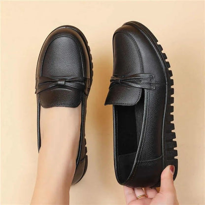 [100% cuero genuino] zapatos de cuero de mujer con suela blanda pedalean zapatos de madre con talón resistente al desgaste