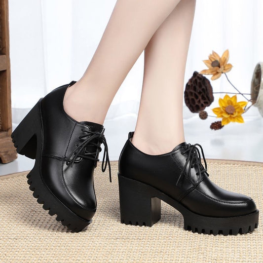 Primavera y otoño nuevos zapatos de mujer de piel blanda plataforma impermeable negra tacones altos y suelas gruesas 2025