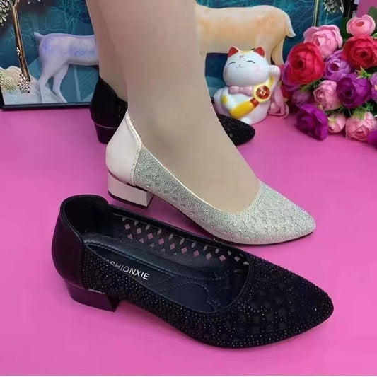 Zapatos de mujer de mediana edad de talón grueso 2025 zapatos de madre de malla de diamante caliente de moda