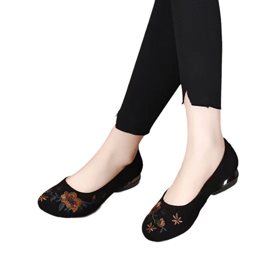 Zapatos bordados de alta gama 2025 zapatos de madre con suela suave