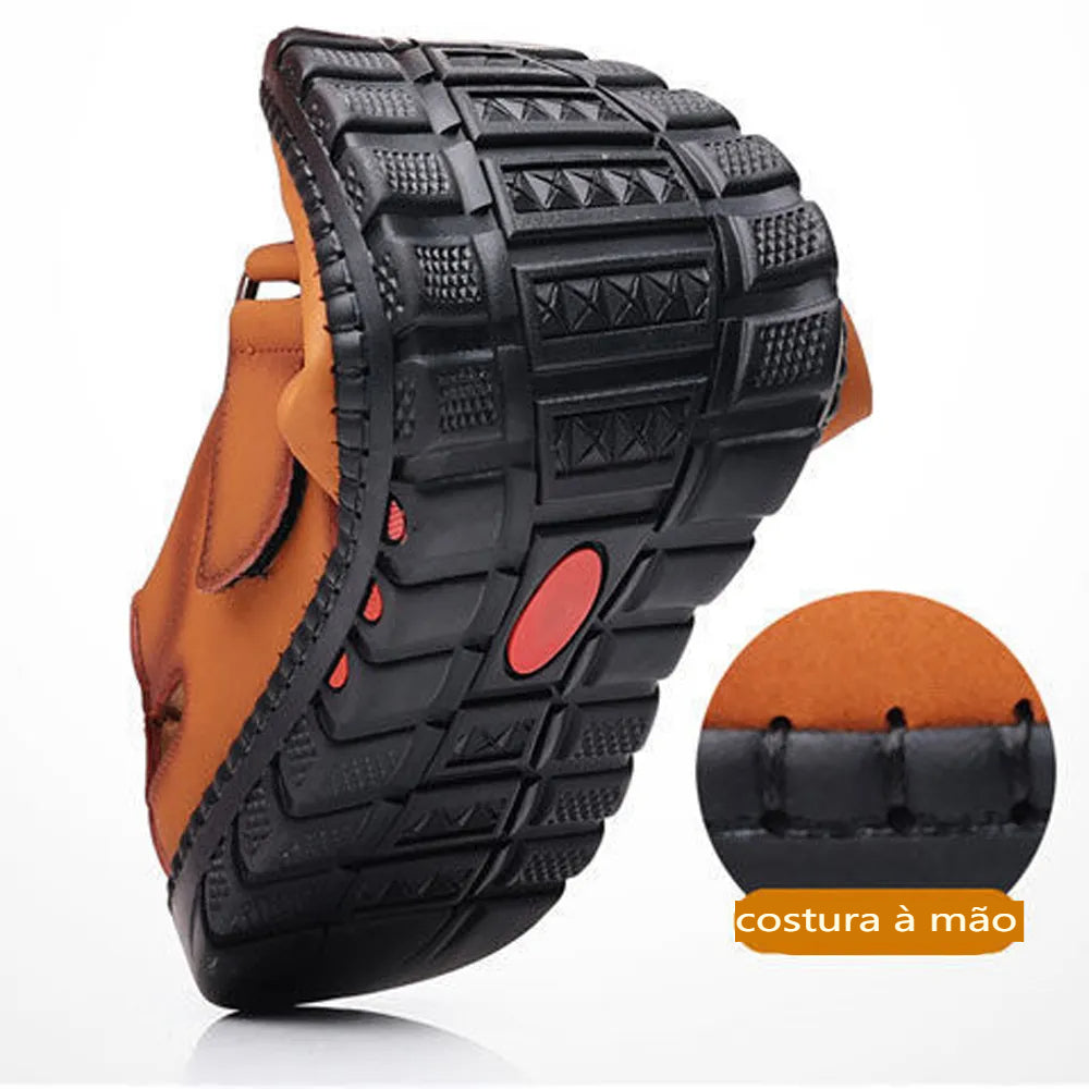 Sandálias masculinas elegantes com recorte de couro