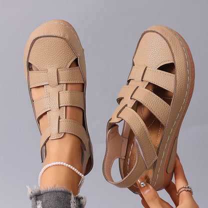 Sandalias casuales cerradas con calados para mujer