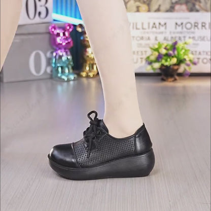 Zapatos de cuero con cordones y malla