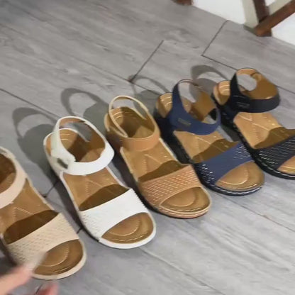 Sandalias de cuero con velcro y adornos de pedrería